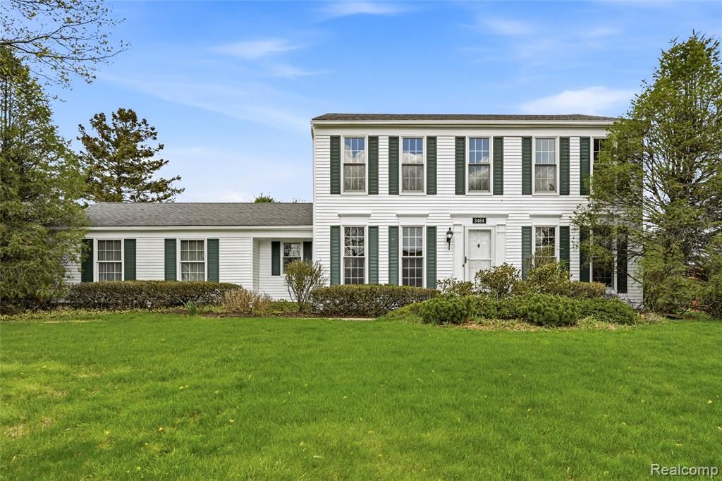 3464 Buckingham Trail, West Bloomfield, MI 48323