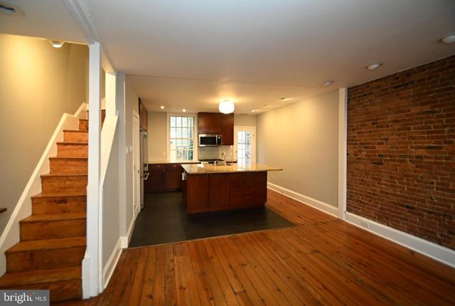 504 KAUFFMAN ST, Philadelphia, PA 19147