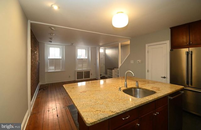 504 KAUFFMAN ST, Philadelphia, PA 19147