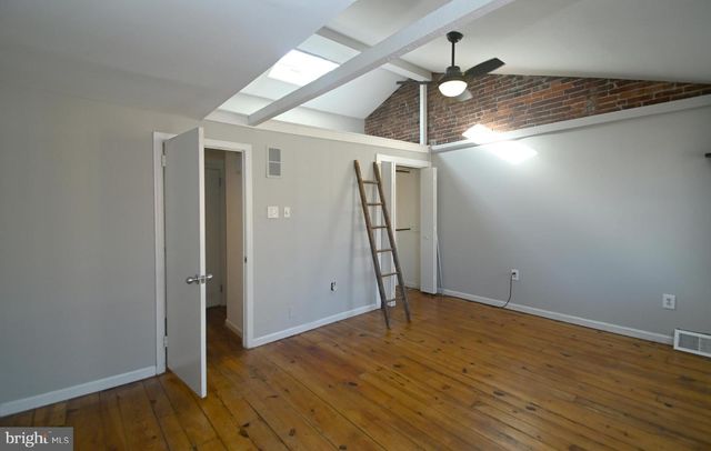 504 KAUFFMAN ST, Philadelphia, PA 19147