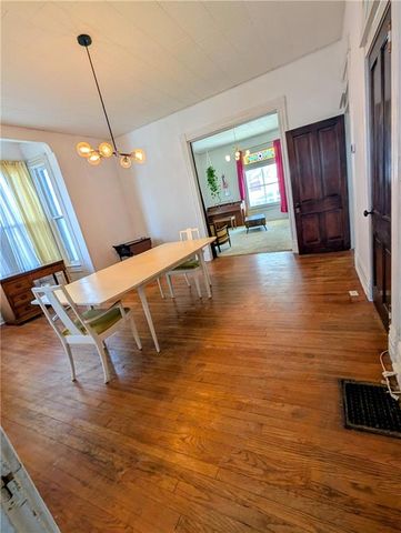 2711 Jackson Street, St Joseph, MO 64507