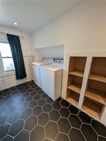 2711 Jackson Street, St Joseph, MO 64507