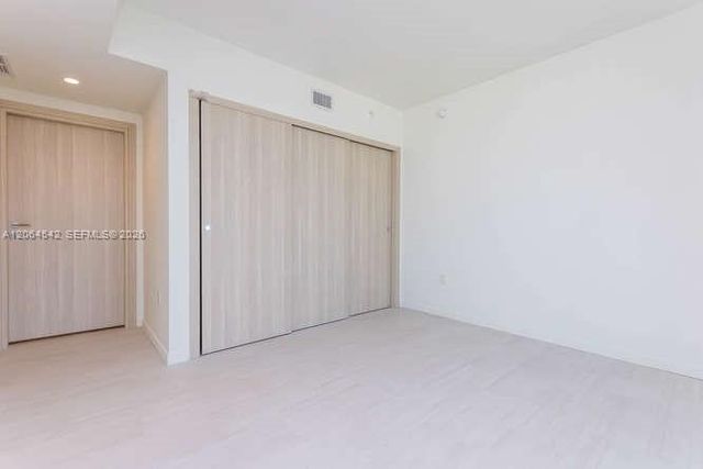 1000 Brickell Plaza 4104, Miami, FL 33131