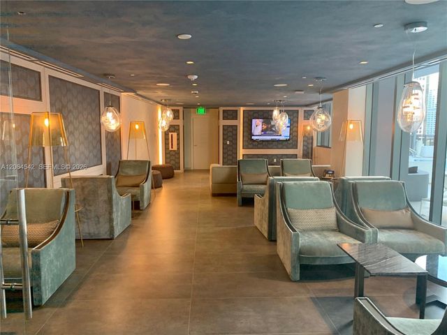 1000 Brickell Plaza 4104, Miami, FL 33131