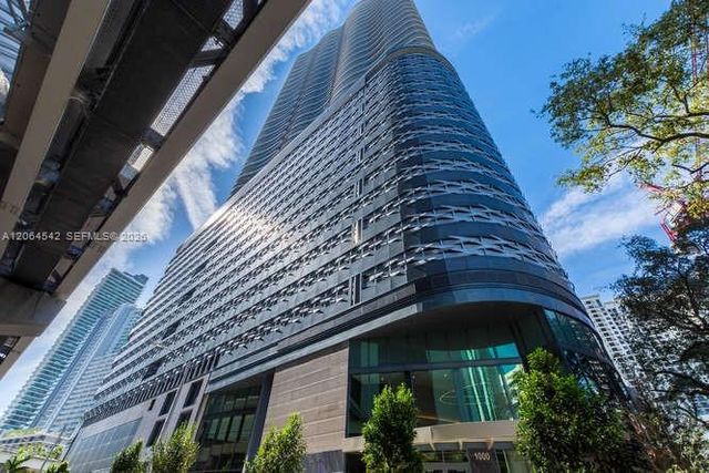 1000 Brickell Plaza 4104, Miami, FL 33131