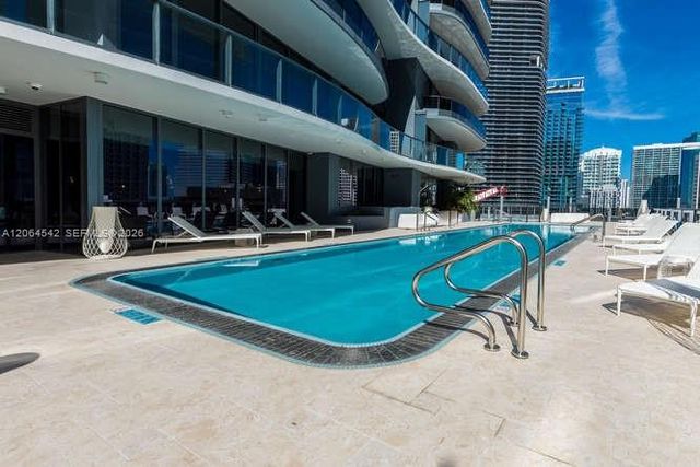1000 Brickell Plaza 4104, Miami, FL 33131