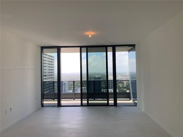 1000 Brickell Plaza 4104, Miami, FL 33131