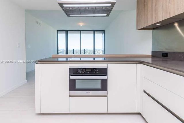 1000 Brickell Plaza 4104, Miami, FL 33131