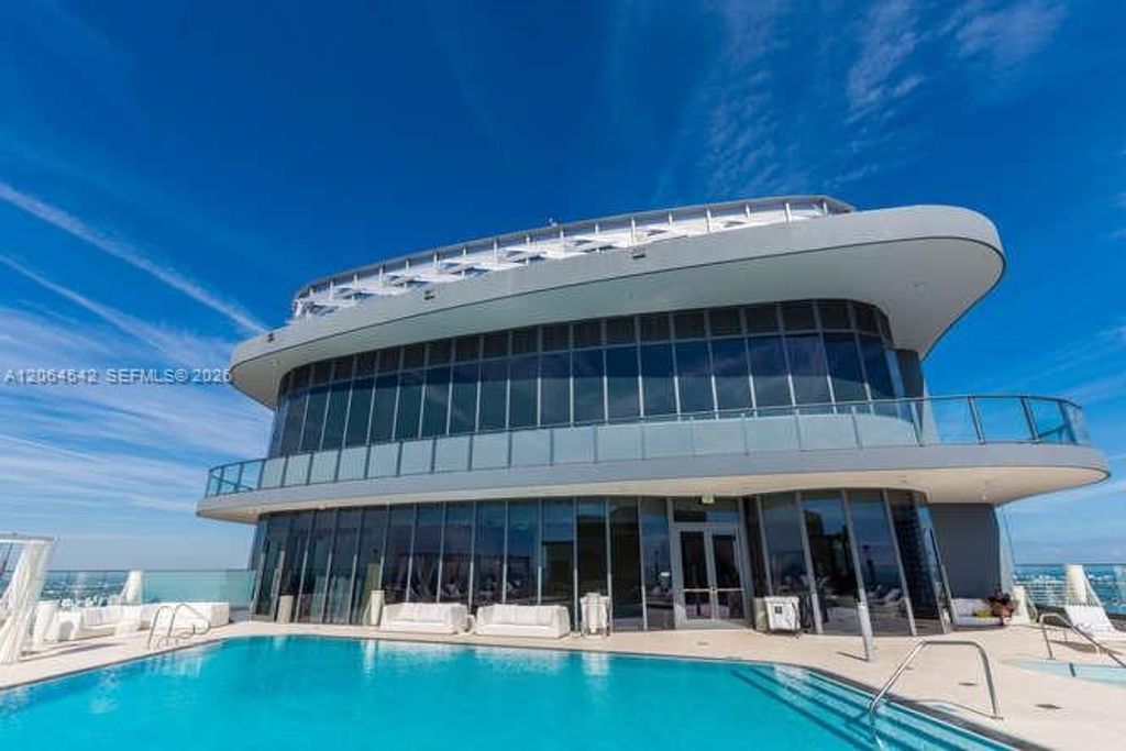 1000 Brickell Plaza 4104, Miami, FL 33131