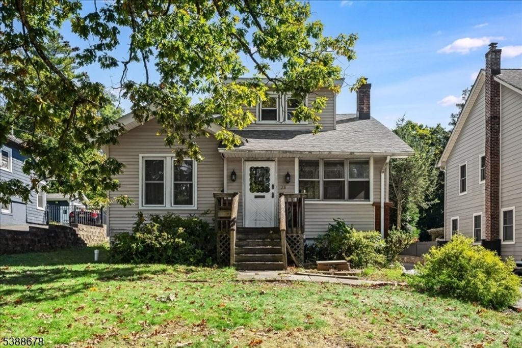 28 Ferndale Rd, North Caldwell Boro, NJ 07006