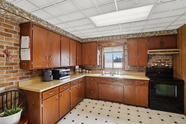 W11057 County Road D, Marion, WI 54950