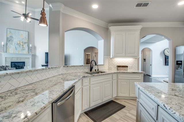 1209 Summer Lane, Mckinney, TX 75071