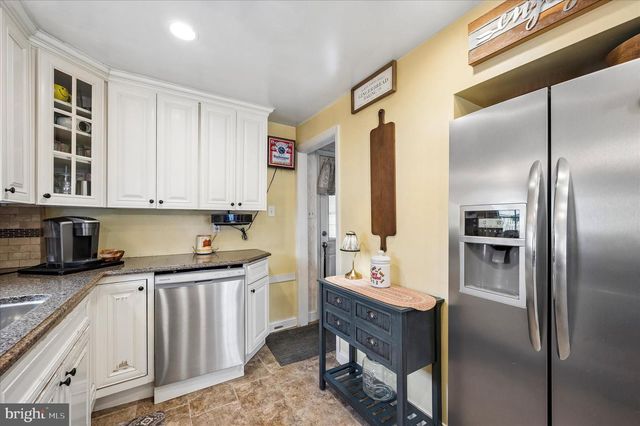 838 SPRINGHILL RD, Secane, PA 19018