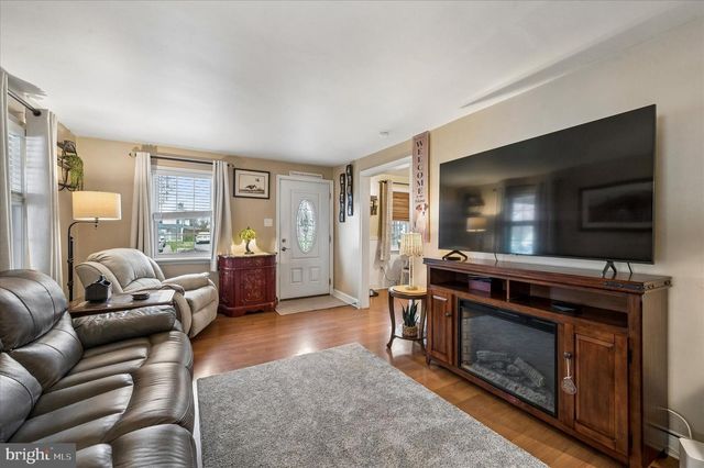 838 SPRINGHILL RD, Secane, PA 19018