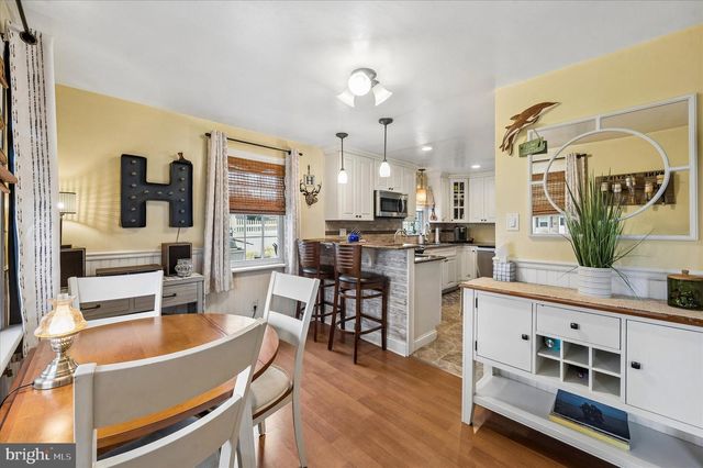 838 SPRINGHILL RD, Secane, PA 19018