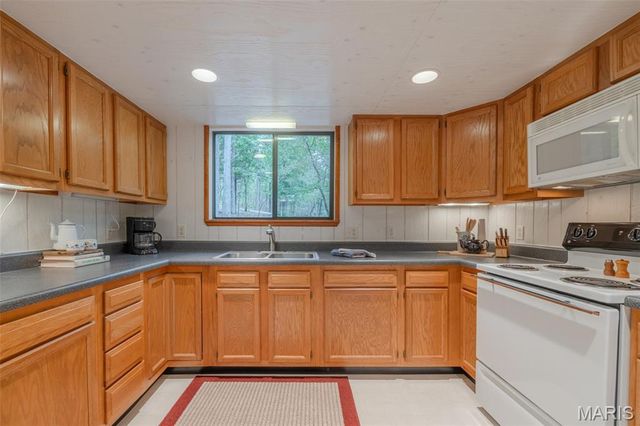 236 Nature Grove Drive, Innsbrook, MO 63390