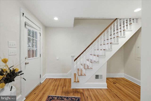 2 W MAIN ST, Boyce, VA 22620