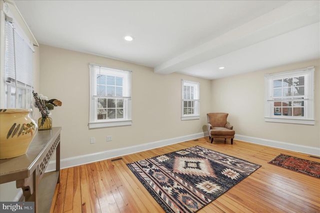 2 W MAIN ST, Boyce, VA 22620