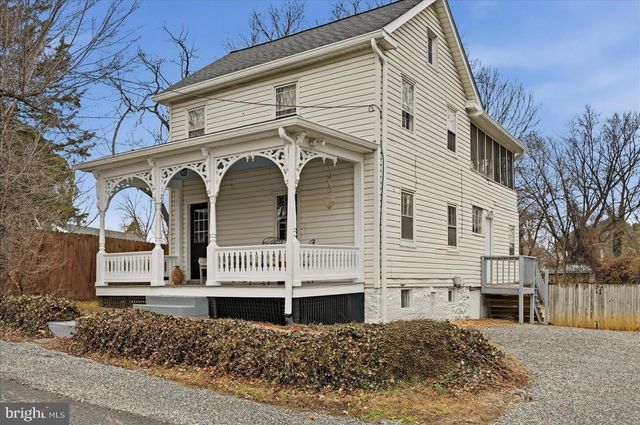 2 W MAIN ST, Boyce, VA 22620