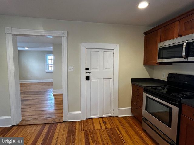 2 W MAIN ST, Boyce, VA 22620