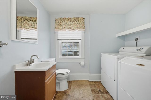 2 W MAIN ST, Boyce, VA 22620