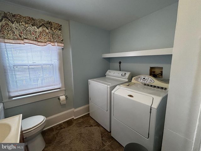 2 W MAIN ST, Boyce, VA 22620