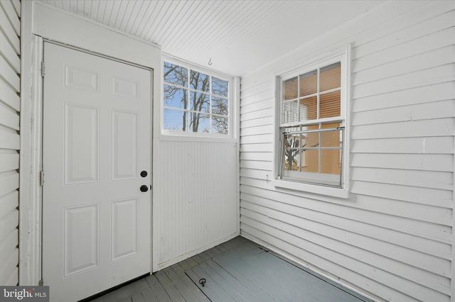 2 W MAIN ST, Boyce, VA 22620