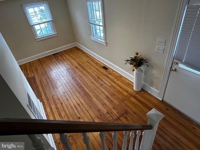 2 W MAIN ST, Boyce, VA 22620