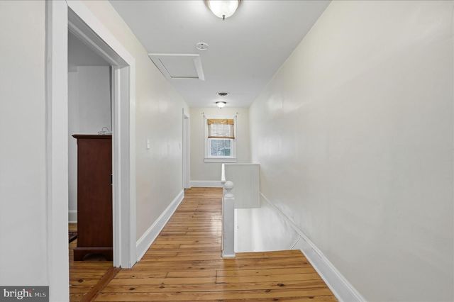 2 W MAIN ST, Boyce, VA 22620