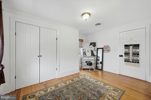 2 W MAIN ST, Boyce, VA 22620