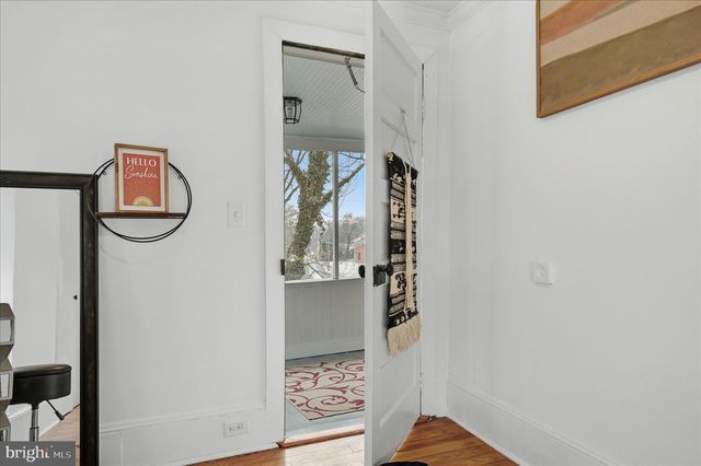 2 W MAIN ST, Boyce, VA 22620