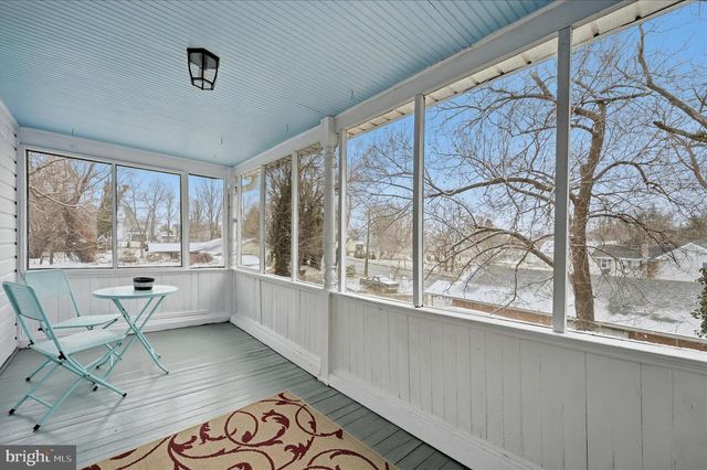 2 W MAIN ST, Boyce, VA 22620