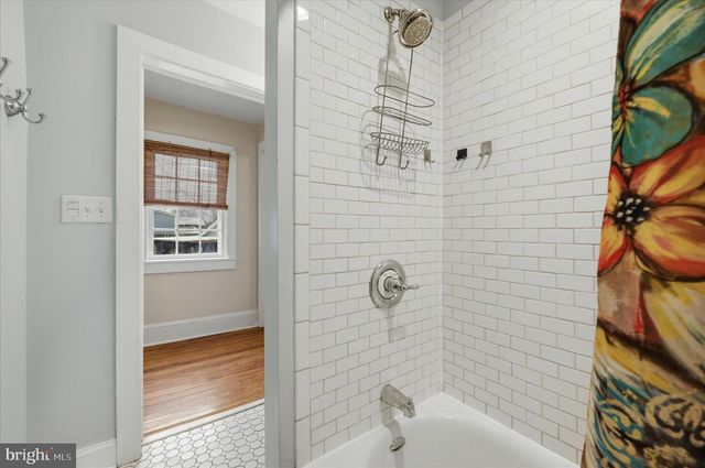 2 W MAIN ST, Boyce, VA 22620