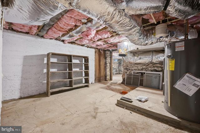 2 W MAIN ST, Boyce, VA 22620