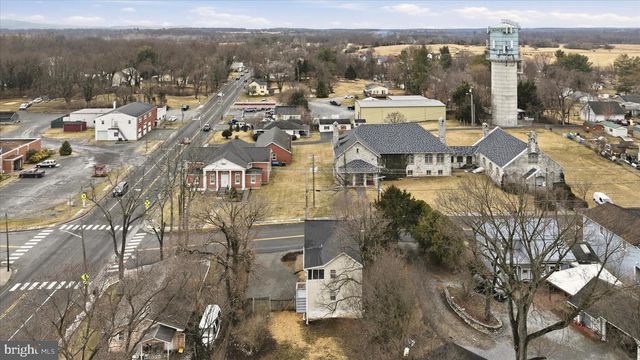 2 W MAIN ST, Boyce, VA 22620