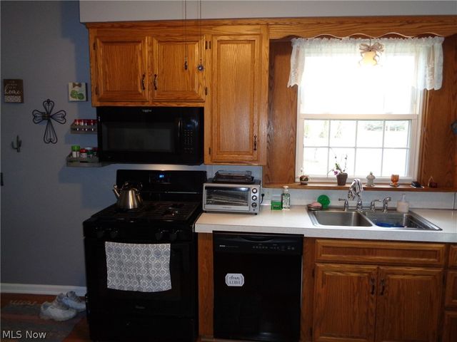 202 Elmford Avenue SW, Massillon, OH 44646