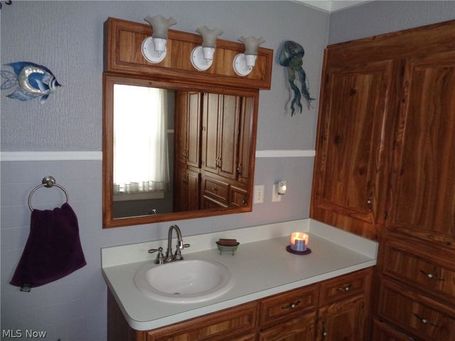 202 Elmford Avenue SW, Massillon, OH 44646