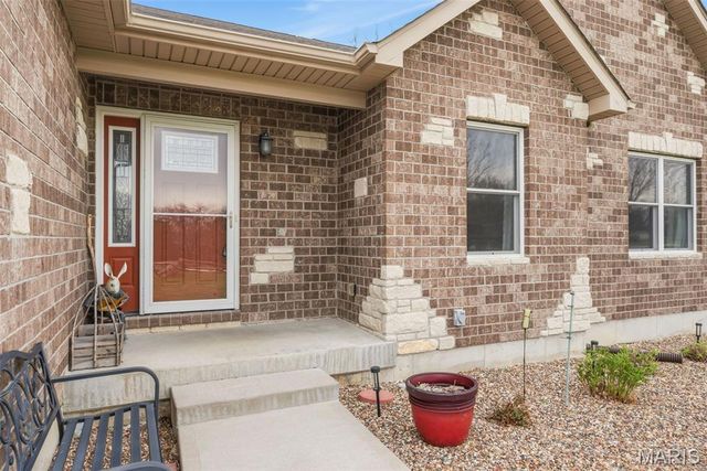 29 Fox Run Drive, Wright City, MO 63390