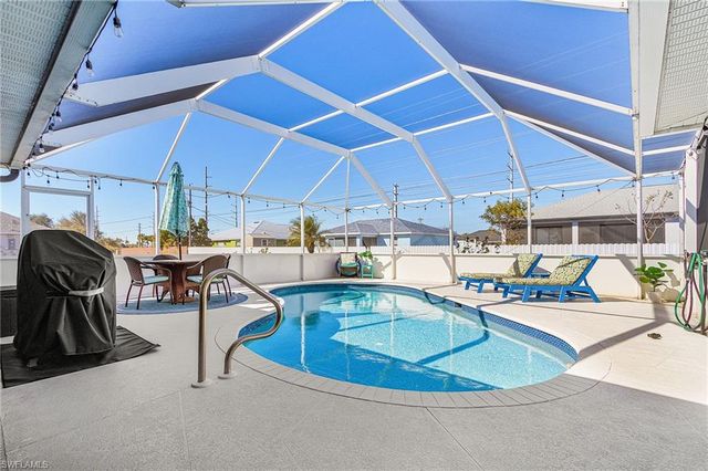 703 NE 23rd TER, Cape Coral, FL 33909