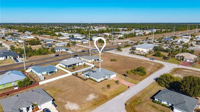 703 NE 23rd TER, Cape Coral, FL 33909