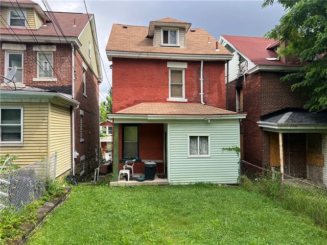 244 Arabella St, Knoxville, PA 15210