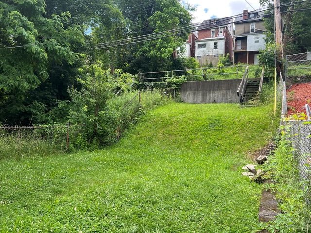 244 Arabella St, Knoxville, PA 15210