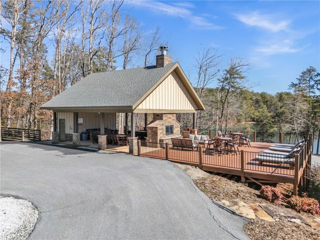 919 Watercrest Road, West Union, SC 29696