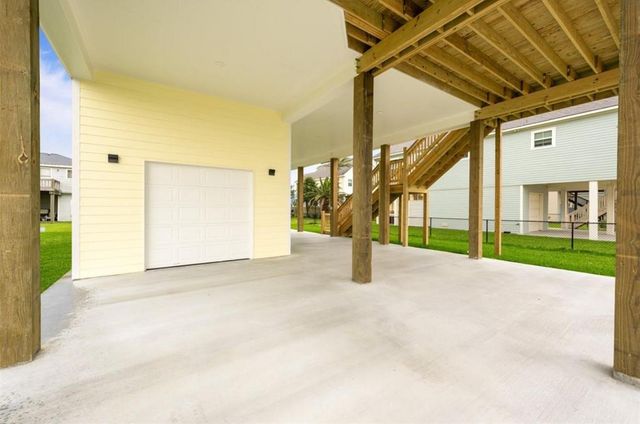 22805 Miramar Circle, Galveston, TX 77554