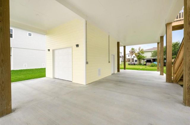 22805 Miramar Circle, Galveston, TX 77554