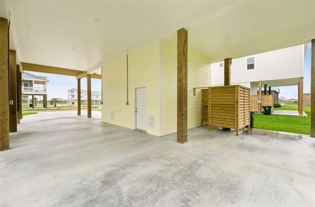 22805 Miramar Circle, Galveston, TX 77554