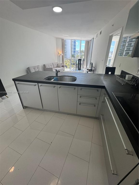 18201 Collins Avenue 608, Sunny Isles Beach, FL 33160