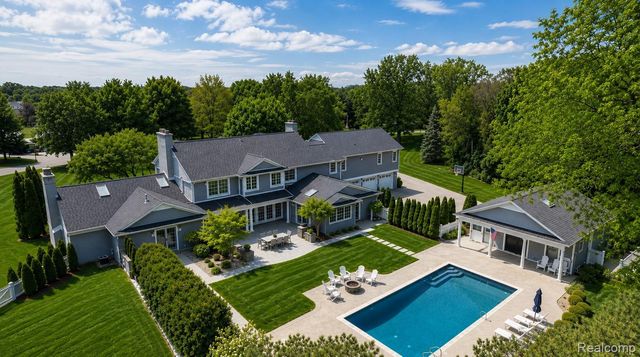 232 Guilford Road, Bloomfield Hills, MI 48304