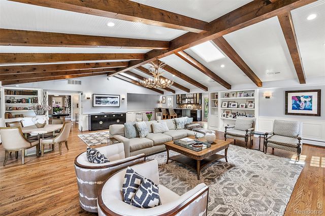 232 Guilford Road, Bloomfield Hills, MI 48304