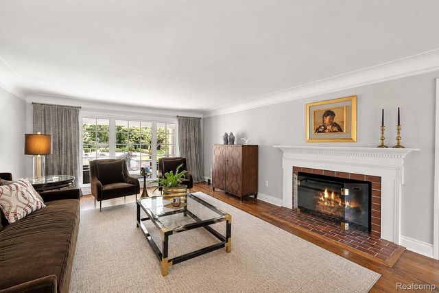 232 Guilford Road, Bloomfield Hills, MI 48304